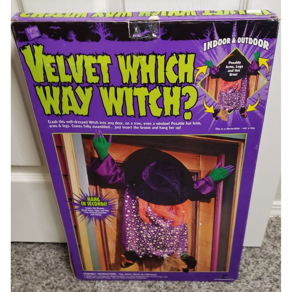 Fun World Halloween Party Decoration "elvet Which Way Witch?"Crashing in Tree